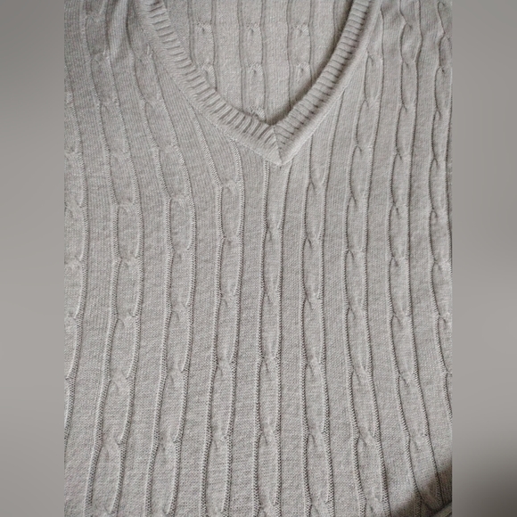 Pink Rose Gray Cable Knit V-Neck Sweater Small - Picture 7 of 16